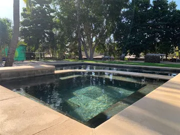 6 Bedroom Villa