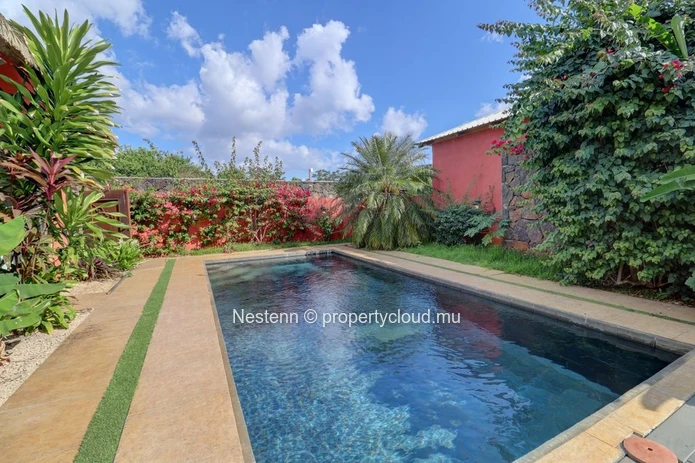Charming villa in a secure residence in Pointe aux Piments