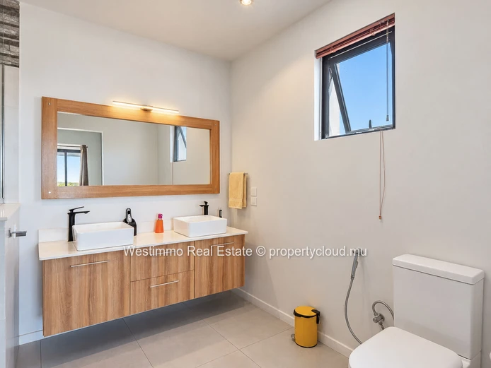 Penthouse de 200 m² avec vue mer à vendre à Tamarin