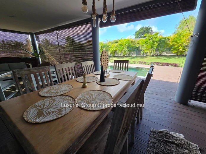  Beautiful Family Villa With Private Pool For Rent