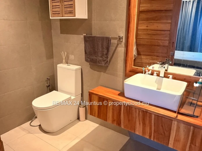 Second-Floor Apartment in Pereybere | Views