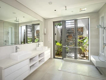 7 Bedroom Villa