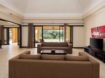 4 Bedroom Villa