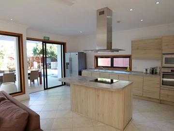 4 Bedroom Villa