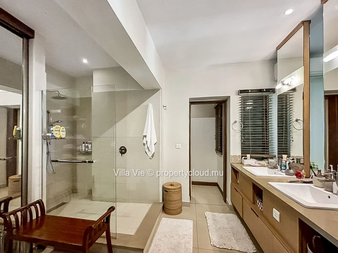 Bon Espoir - Spacieux appartement de 3 chambres en-suite en rez-de-jardin