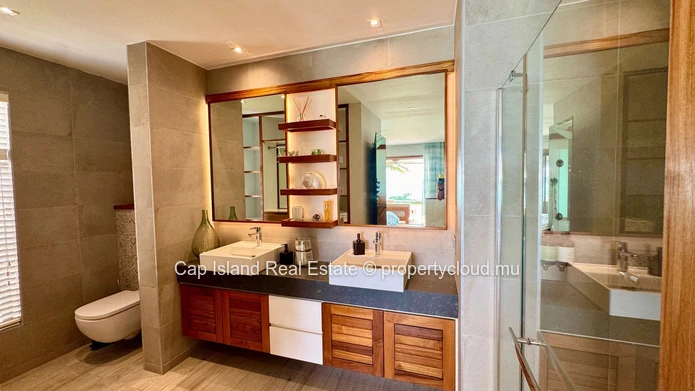 LOCATION – Appartement d'Exception Pieds dans l'Eau à Grand Baie