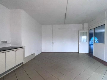 Ideal Office Space in the Heart of a Vibrant District 