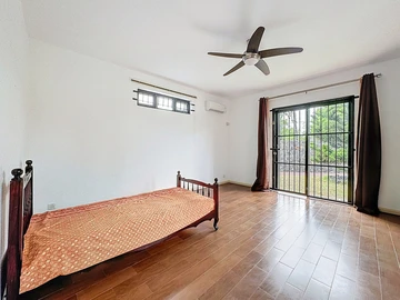7 Bedroom House