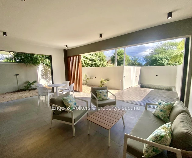 Modern 3-Bedroom Apartment for Sale – West Coast Living at Its Best