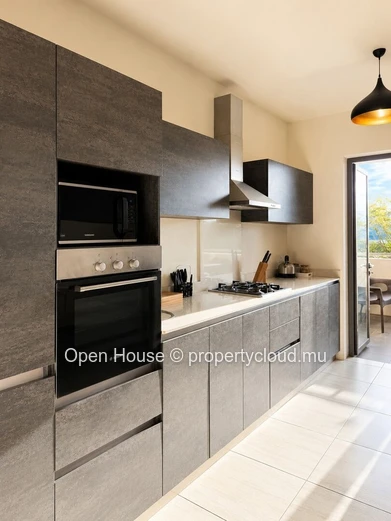 Appartement meublé 3 chambres avec piscine à louer à Flic en Flac