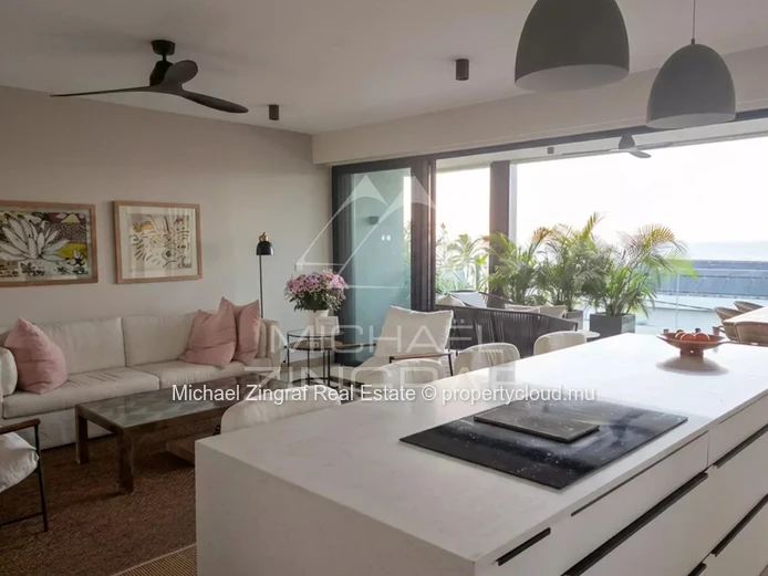 Luxury Penthouse with Sea Views – Pointe aux Canonniers