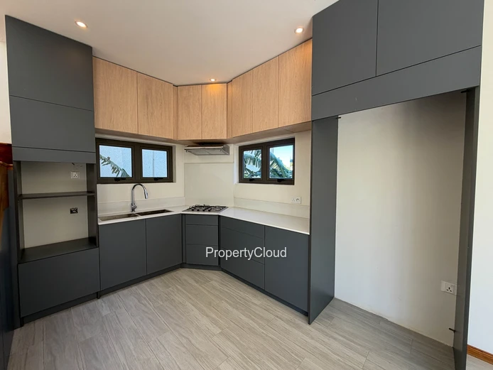 À Vendre | Maison Neuve Avec Piscine | 3 Chambres + Bureau Séparé + Espace De Rangement | Région De Mont Mascal | Rs ...