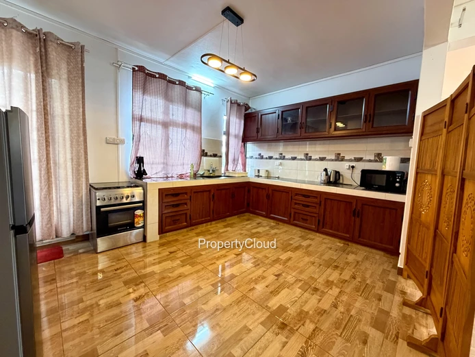 À Louer – Appartement De 2 Chambres – Trou Aux Biches