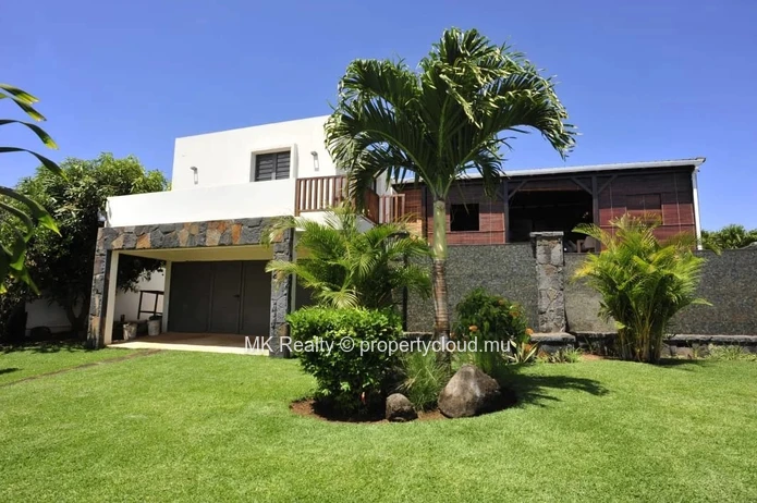 Villa À Vendre À Flic En Flac
