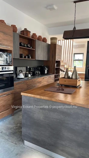 À VENDRE – Immeuble moderne à Calodyne à 1 minute à pied de la plage