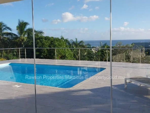 Villa de 4 chambres en vente à Petite Rivièere Noire 