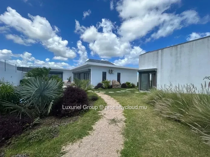 Superbe Villa Contemporaine Avec Annexe Privée Indépendante