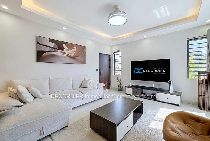 À Louer – Bel Appartement À Roches Brunes