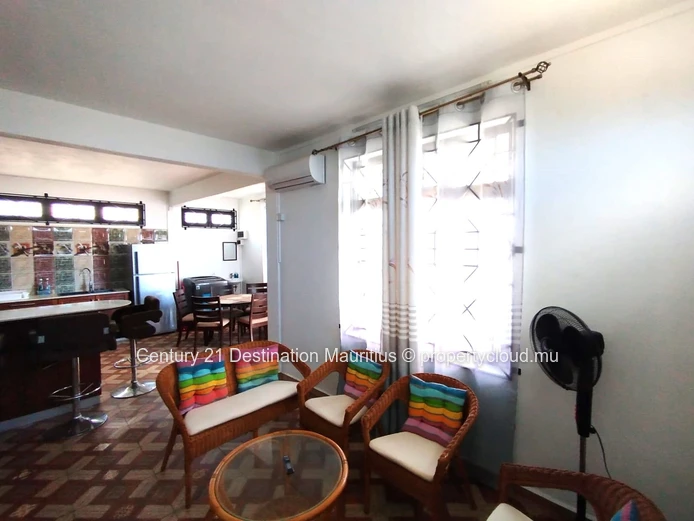 Grand Baie : 2 Appartements De 3 Chambres À Deux Pas De La Plager