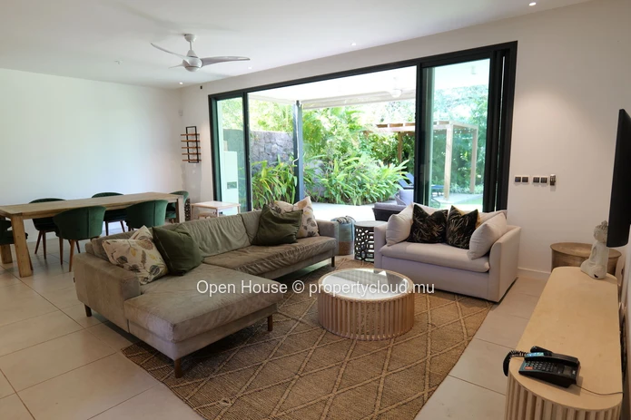 Luxury 3-Bedroom PDS Villa with Private Pool in Tamarin