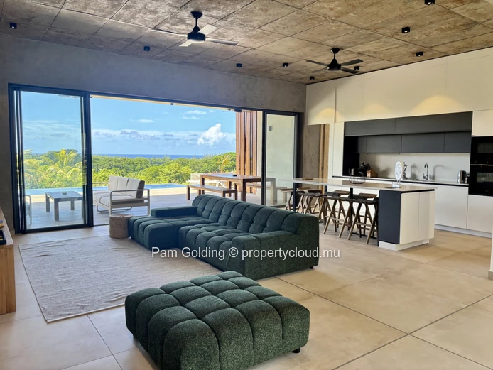 Superbe villa d'architecte avec piscine, vue et vie moderne élégante