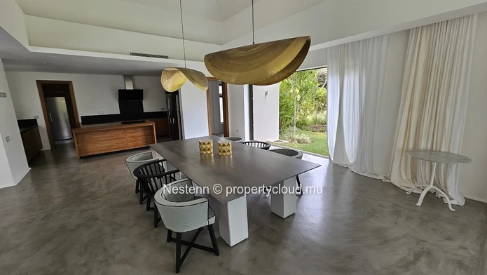 Villa moderne de 4 chambres 