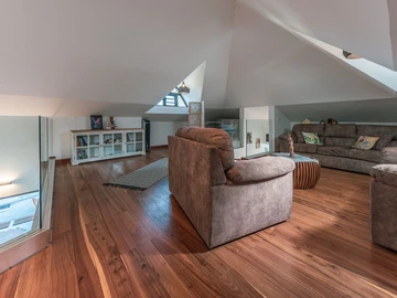 5 Bedroom Villa