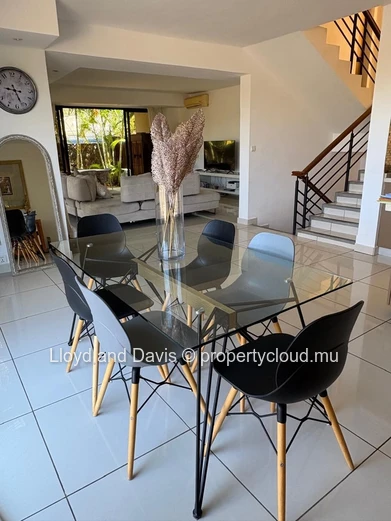 Luxury Triplex with Spacious Terraces