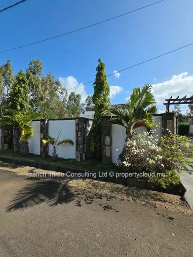 Villa de charme, 3 chambres, jardin de 760 M2 a balaclava