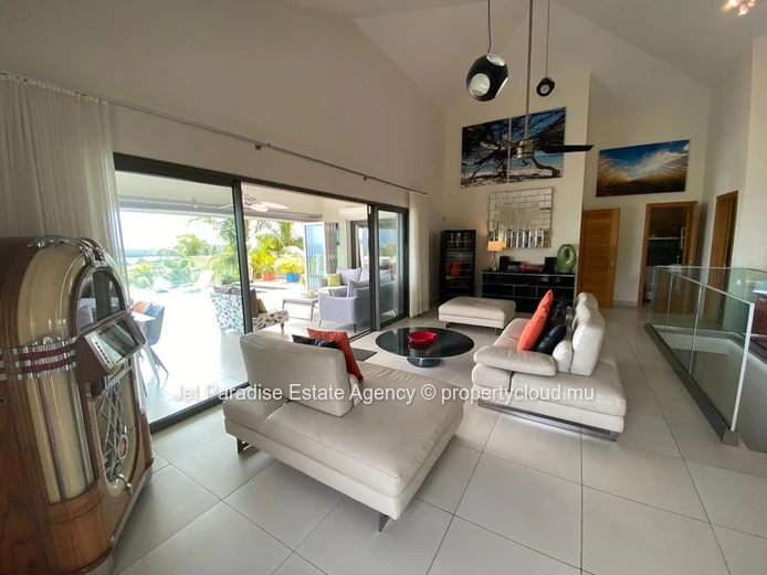 Luxurious RES Villa in Tamarin with Private Pool, Sea and Mountain Views - 320m² Living Area - 650m² Land - Fully Fur...
