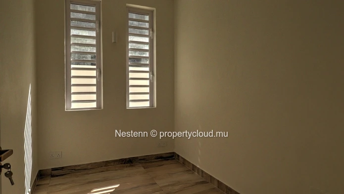 New, nicely furnished duplex 