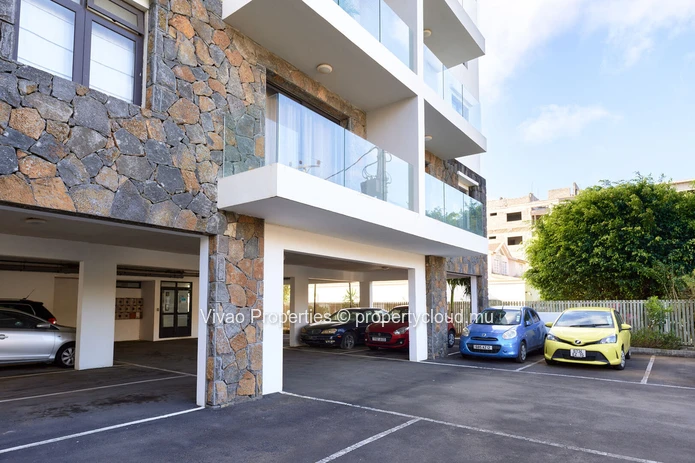Appartement sous le G+2 scheme à vendre à Péreybère, Rivière du Rempart, 120m², 2 chambres, parking, balcon, meublé, ...
