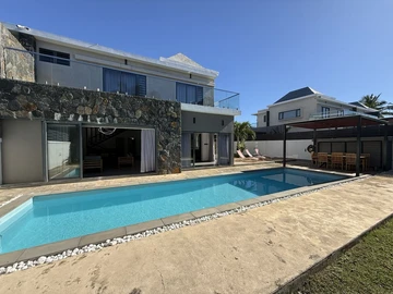 4 Bedroom Villa