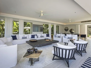 5 Bedroom Villa