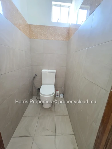 Appartement situé au premier étage disponible à louer à Bain Boeuf