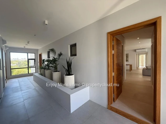 Long-term rental - Modern 3-bedroom apartment in Pereybère