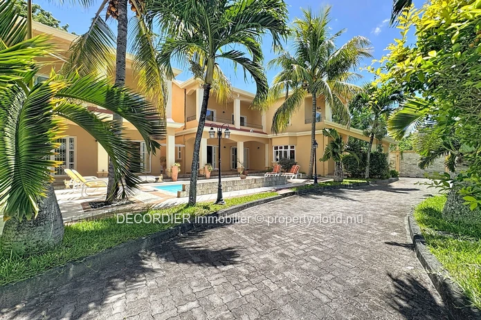 Houses for sale in Pereybere