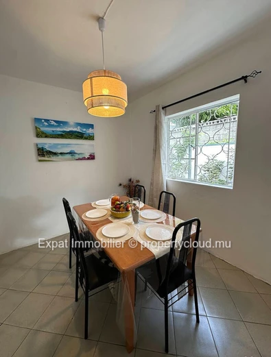 Lovely 2-bedroom house with a garden just a quick walk to the beach - Pointe aux Biches