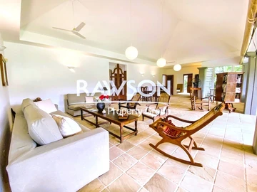 4 Bedroom Villa