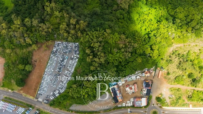 BAGATELLE - Commercial plot for sale - 2531 sqm