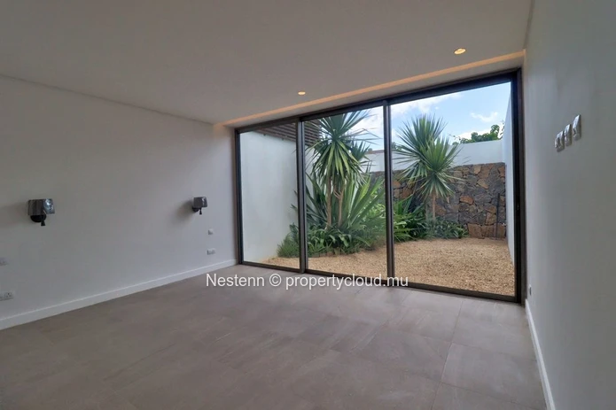 Magnifique duplex de 3 chambres avec piscine privée et vue mer