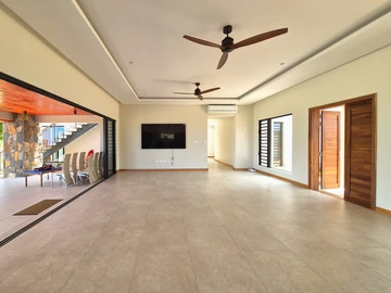 4 Bedroom Villa