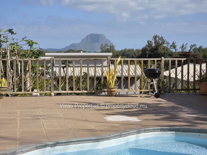 Appartement meublé 120 m² à louer à long-terme à Rivière Noire - Vue Magnifique Montagnes et Mer - Accès à la piscine...