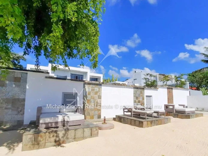 Mauritius – Exceptional 4-Bedroom Beachfront Villa with Panoramic Ocean Views in Pointe aux Canonniers