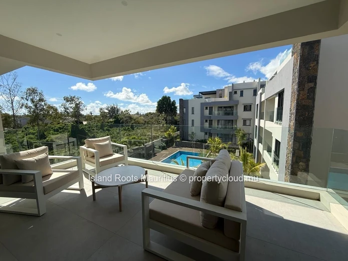 Brand-New 3-Bedroom Apartment for Rent in Péreybère.