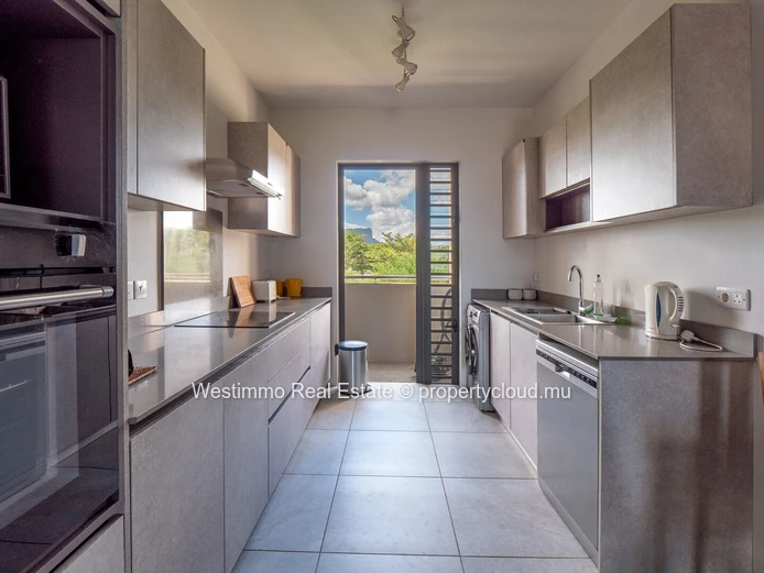 Furnished apartment for rent in Flic en Flac with rooftop