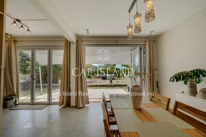 Butte à l'herbe - Ensuite 3-bedroom apartment with view