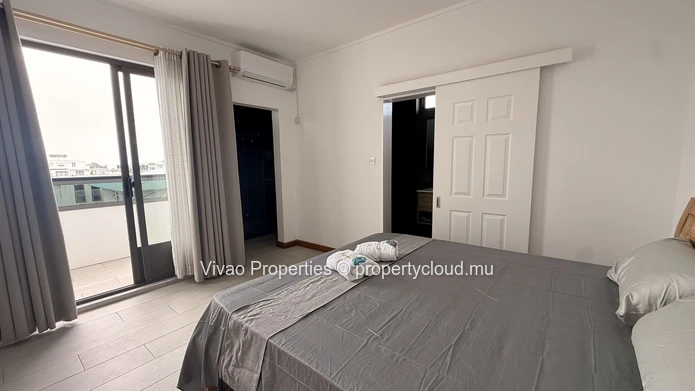 Appartement meublé de 2 chambres à louer à Mont Choisy avec piscine - 40 000 Rs par mois