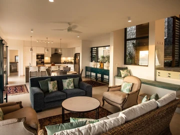5 Bedroom Villa