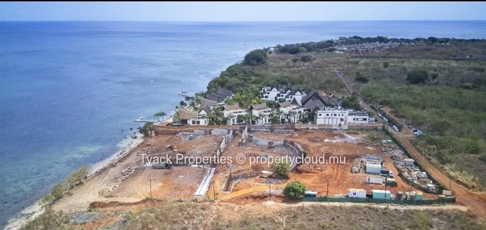 Beachfront Penthouse for Sale in Balaclava – Luxury R+2 Living by the Ocean